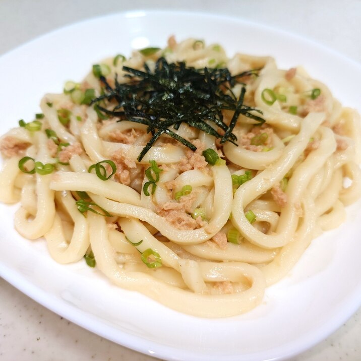 【レンジで簡単】鮭フレーククリームうどん